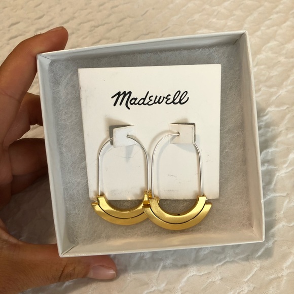 Madewell Jewelry - NWT Madewell Gold Oval Hoops